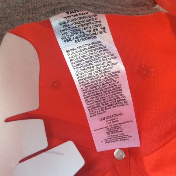 *SOLD* Vans Off The Wall Hat New With Tags - Picture 9 of 9